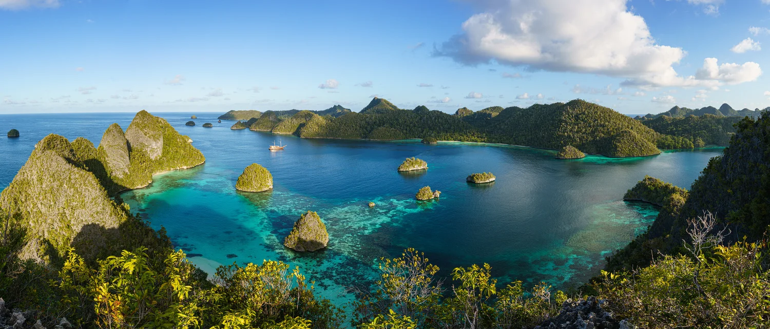 Ambon to Raja Ampat Dive Liveaboard